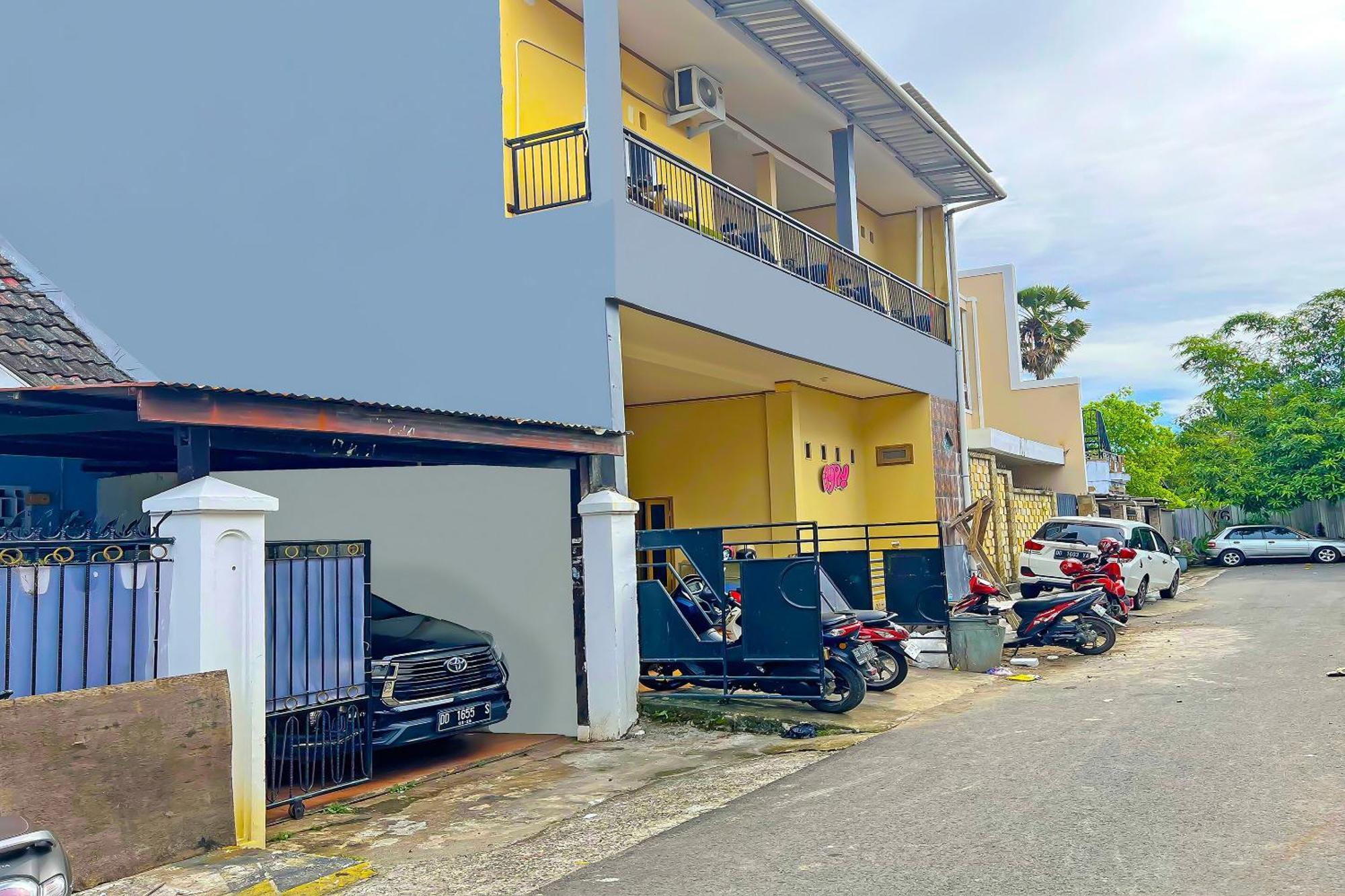 Spot On 92547 Wisma Dg Tata Makassar Exteriör bild