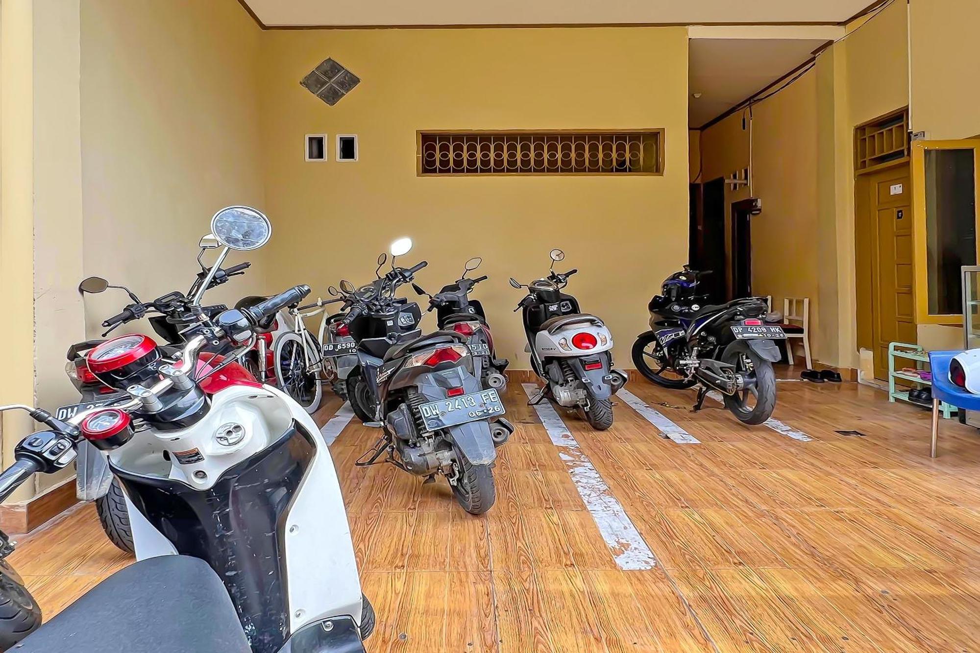 Spot On 92547 Wisma Dg Tata Makassar Exteriör bild